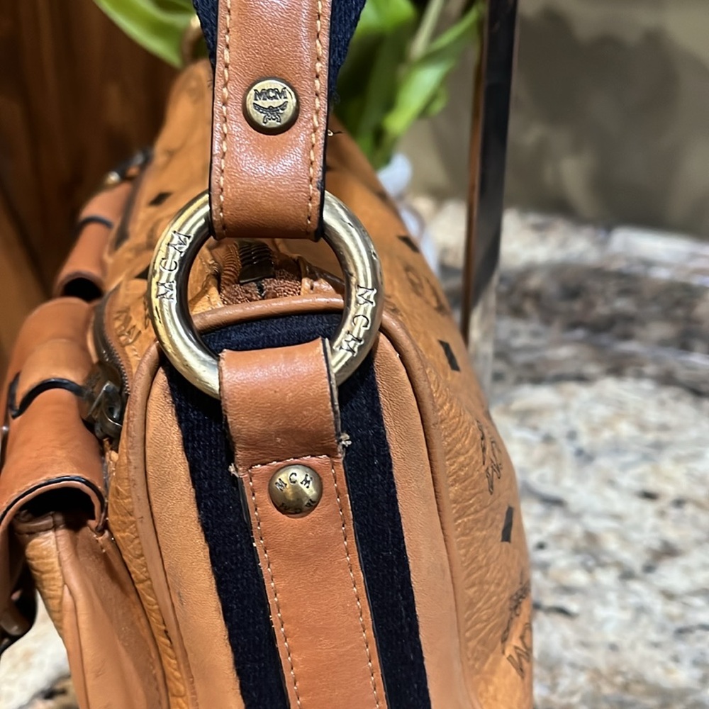 MCM Vintage Visetos Shoulder Bag Tan Brown leather Navy blue pockets logo print - Picture 4 of 13